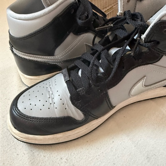 Nike Air Sneakers in Black and White - Picture 5 of 5